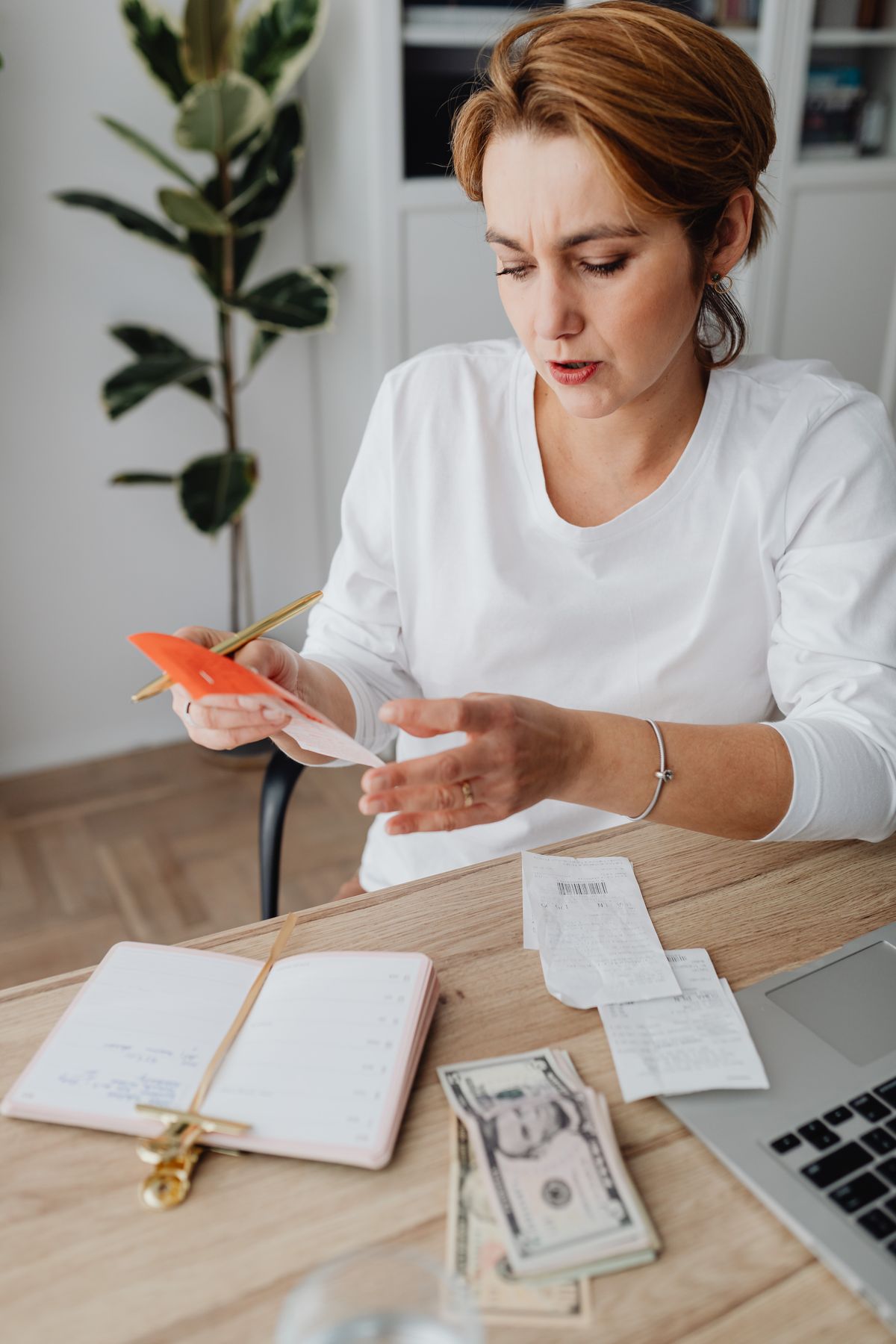 Make room for a clearer view of your bills.